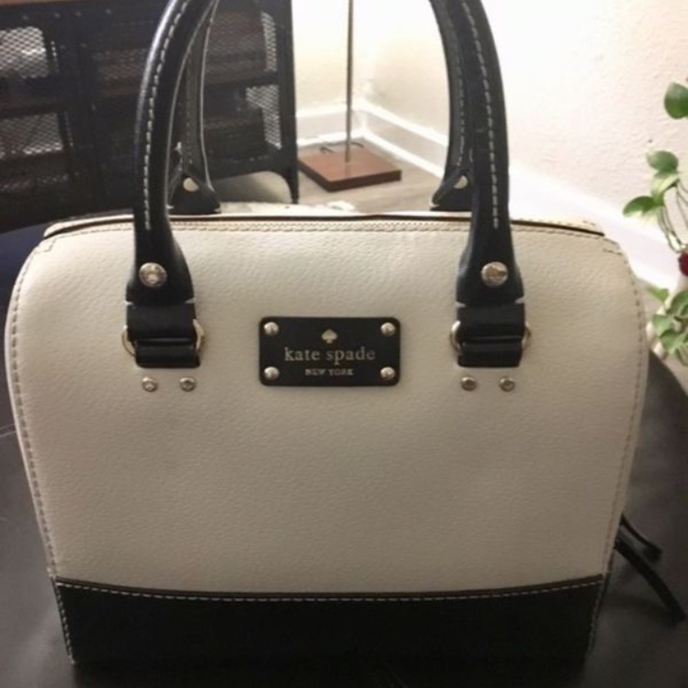 Kate Spade Black & White Handle Bag